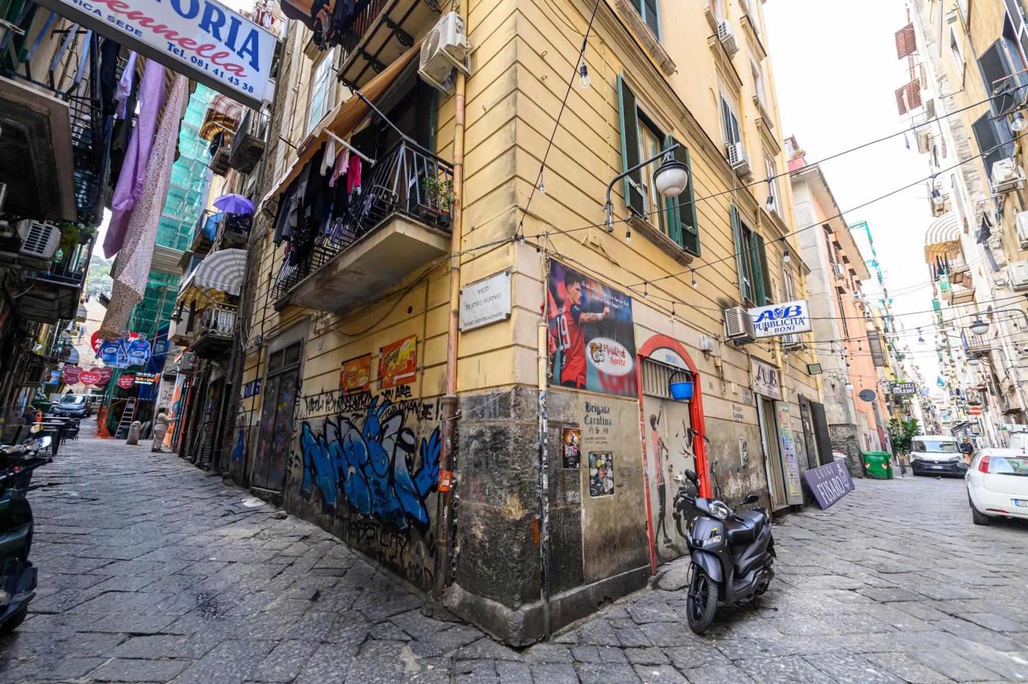 El Barrio In Bed Lejlighed Napoli Eksteriør billede