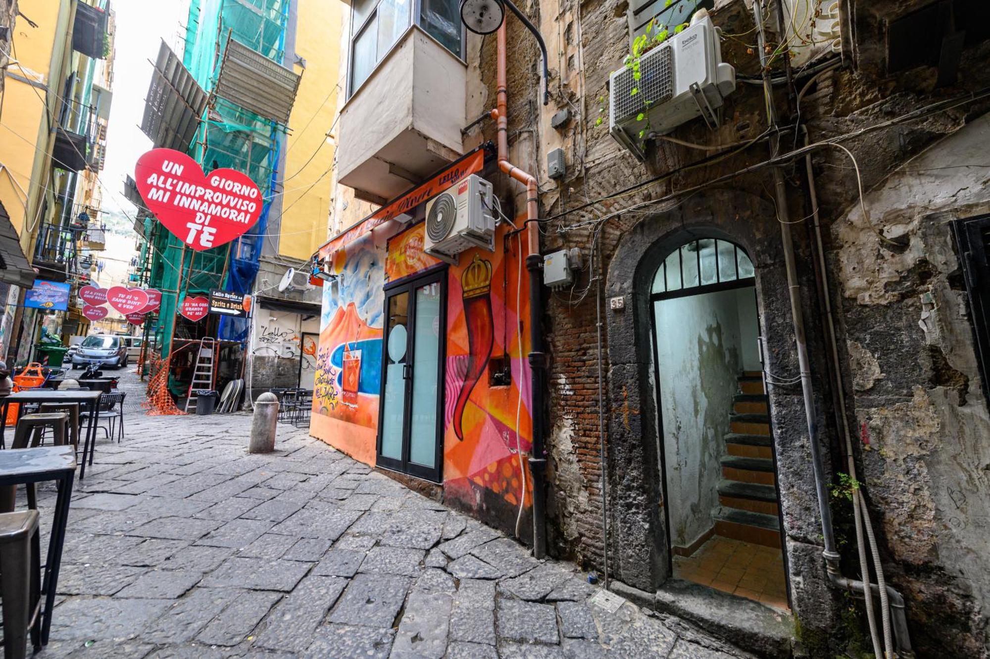 El Barrio In Bed Lejlighed Napoli Eksteriør billede
